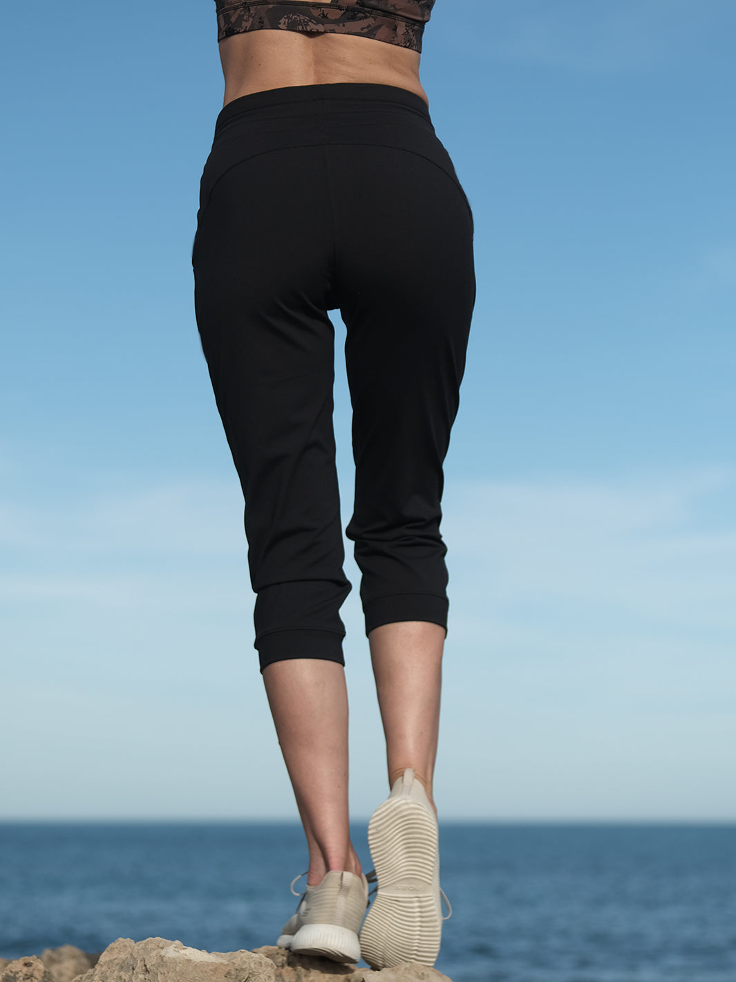 Simple Capri Easy Capri Black – Heart of Lule SE